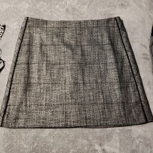 Banana Republic sz 8P mini skirt black and white plaid